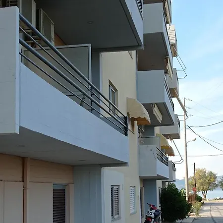 Perigiali Apartamento *